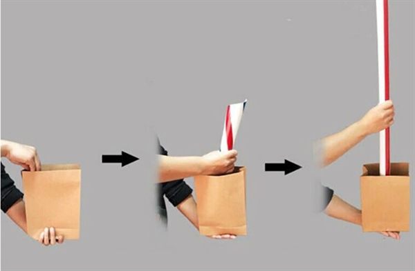 קש מופיע בשקית