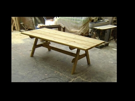שולחן עץ גדול לגינה-1800 ש''ח