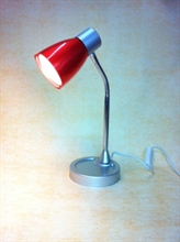מנורת שולחן מהודרת - אורסול